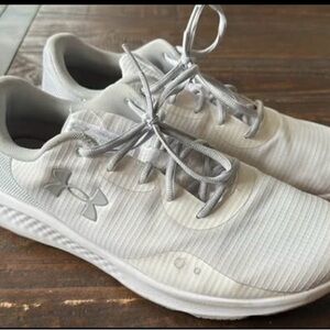 Under Armour Charged 3 Sz 11.5 White and Gray Athletic Shoes Men’s
